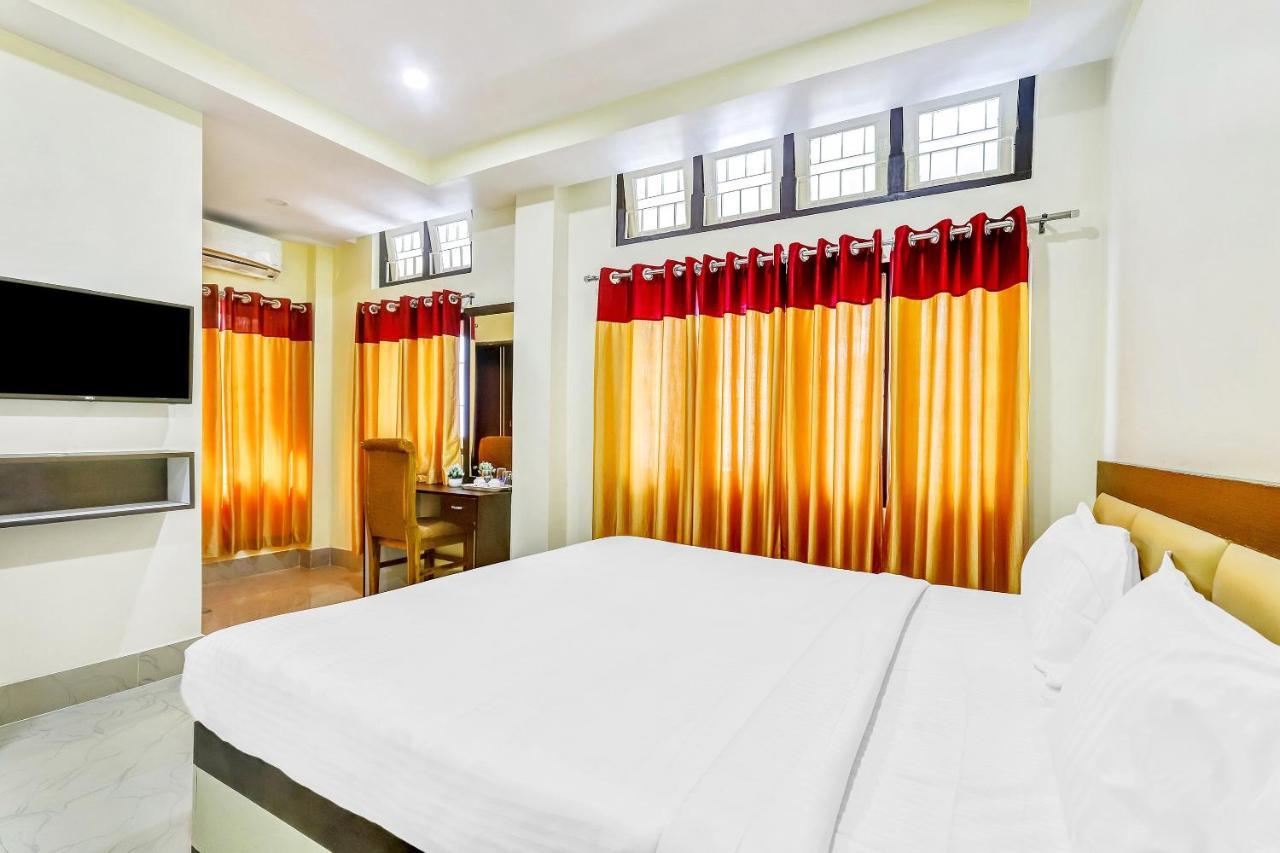 Capital O 85514 Kalpana Hotel Guwahati Luaran gambar